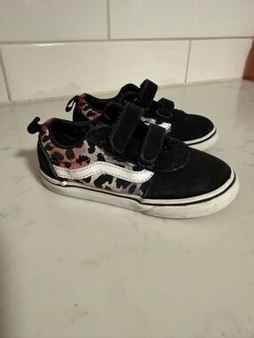 Vans Kids Black Sneakers with Multicolor Leopard Detail